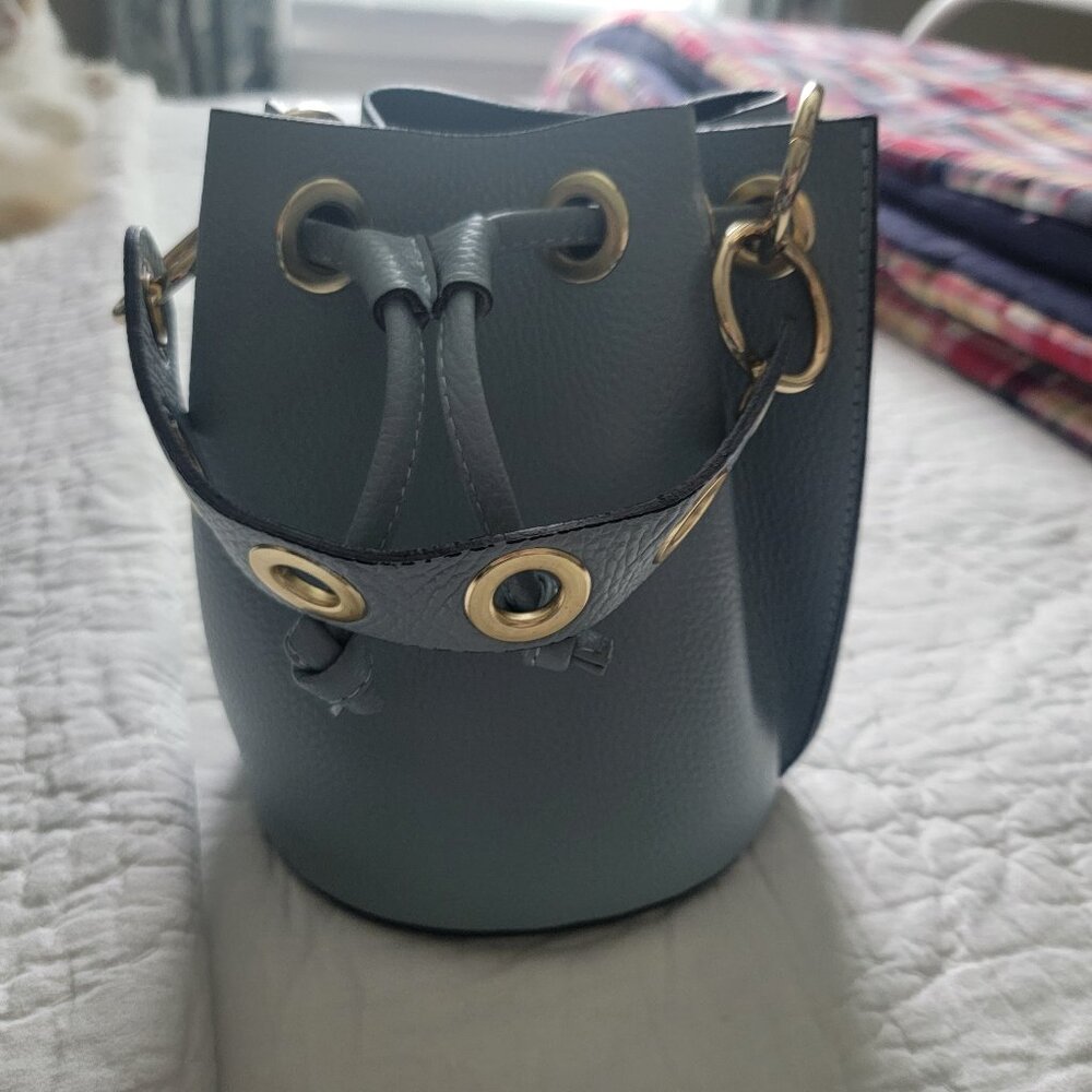 Small bucket bag